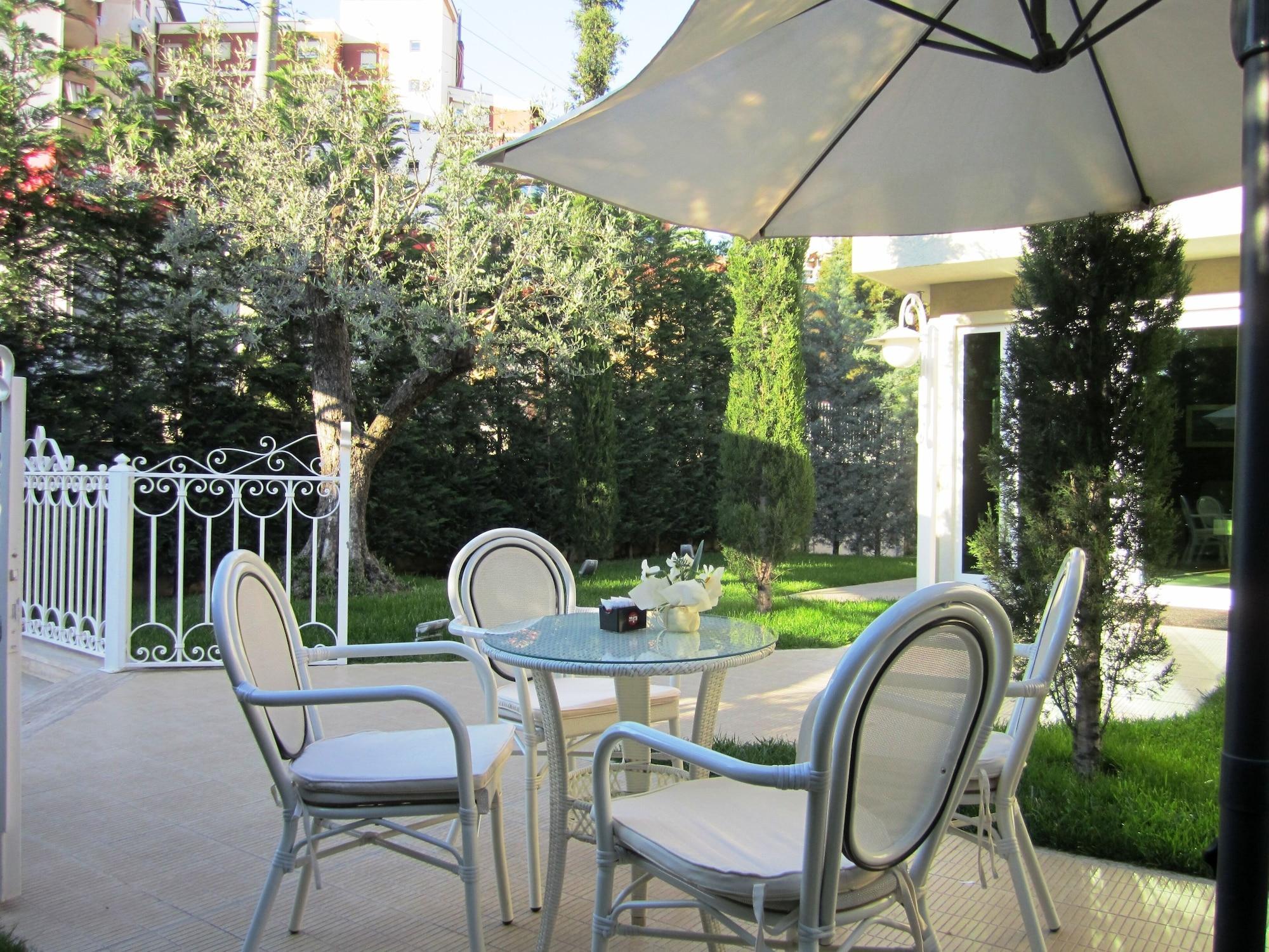 Hotel Sokrat Tirana Exterior foto