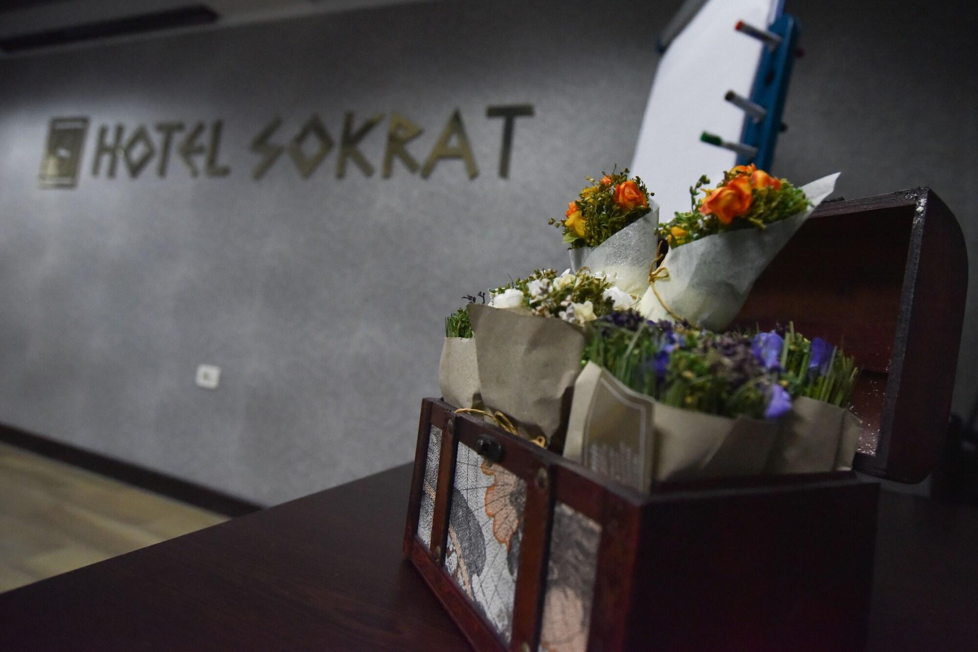 Hotel Sokrat Tirana Exterior foto