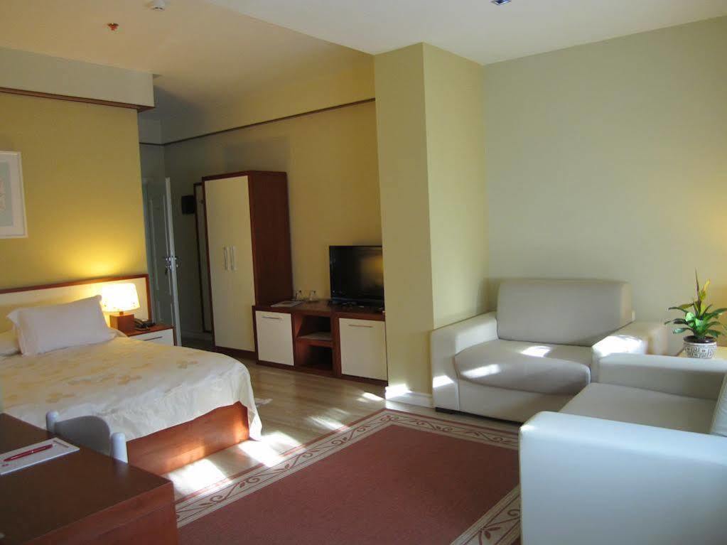 Hotel Sokrat Tirana Exterior foto